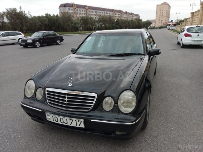 Mercedes E 240 2001, 267,000 km - 2.6 l - Bakı