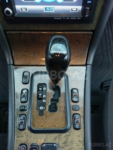 Mercedes E 240 2001, 267,000 km - 2.6 l - Bakı