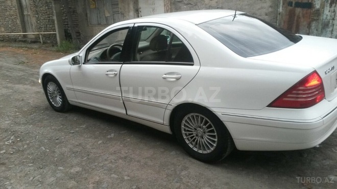 Mercedes C 240 2001, 240,000 km - 2.4 l - Gəncə