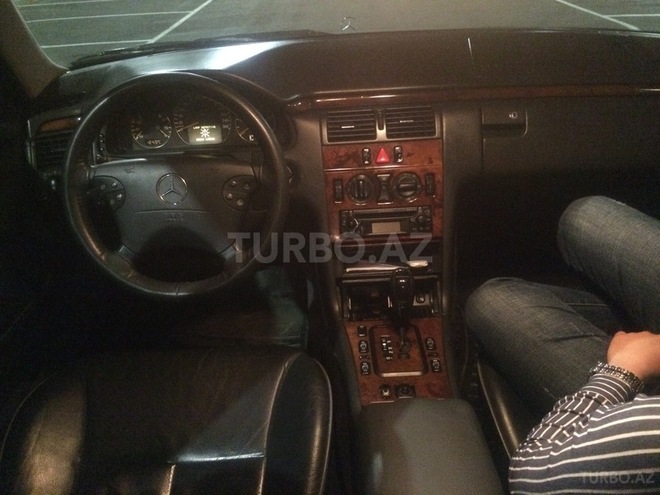 Mercedes E 270 2001, 340,000 km - 2.7 л - Bakı
