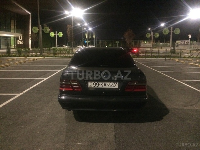 Mercedes E 270 2001, 340,000 km - 2.7 л - Bakı