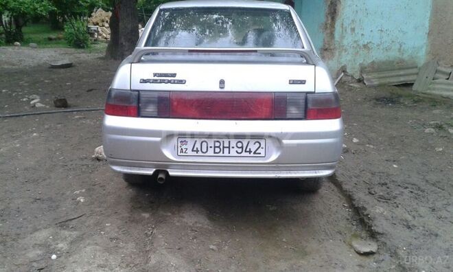 LADA (VAZ) 2110 2002, 200,000 km - 1.6 l - Quba