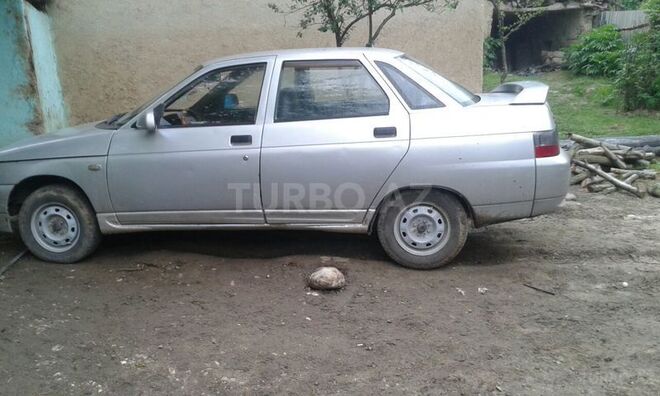 LADA (VAZ) 2110 2002, 200,000 km - 1.6 l - Quba