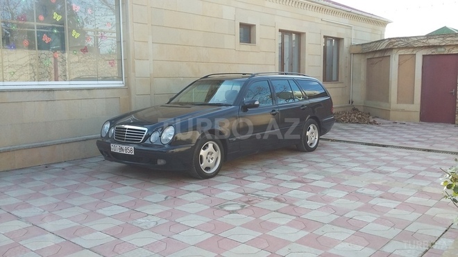 Mercedes E 220 2000, 460,000 km - 2.2 л - Bakı