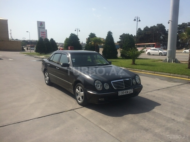 Mercedes E 270 2001, 300,000 km - 2.7 л - Bakı
