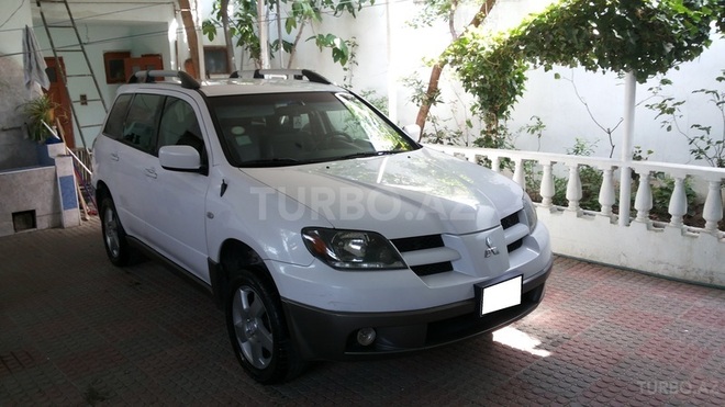 Mitsubishi Outlander 2003, 200,000 km - 2.4 l - Bakı