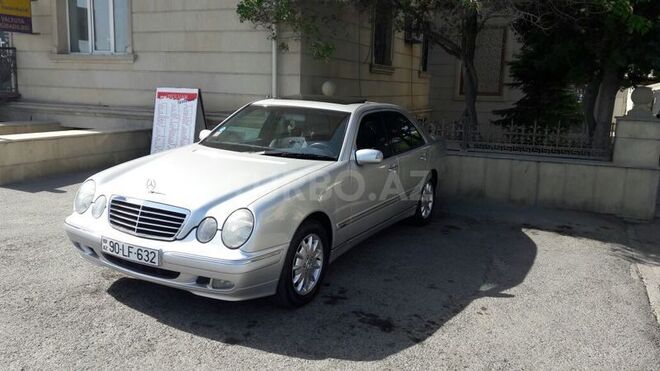 Mercedes E 280 2000, 176,000 km - 2.8 l - Bakı