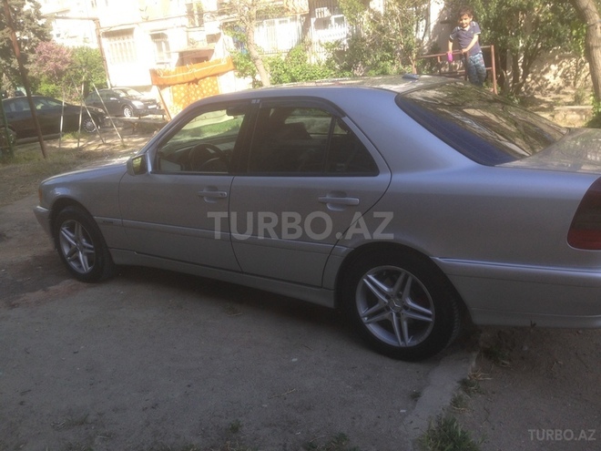 Mercedes C 230 1999, 270,000 km - 2.3 l - Bakı