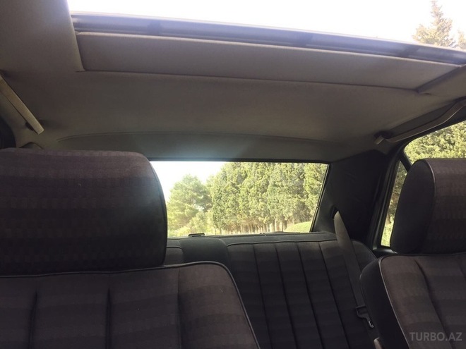 Mercedes 190 1992, 290,000 km - 1.8 l - Sumqayıt