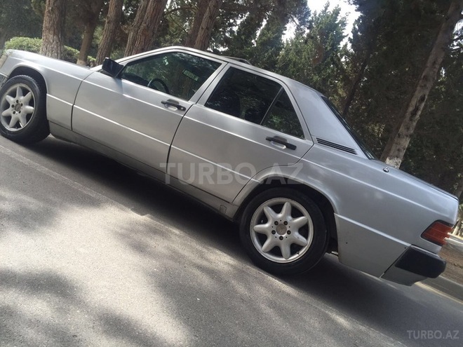 Mercedes 190 1992, 290,000 km - 1.8 l - Sumqayıt