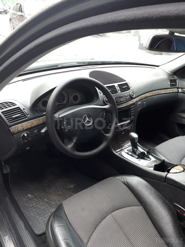 Mercedes E 240 2003, 282,000 km - 2.4 l - Bakı