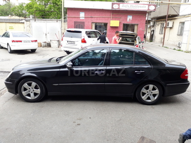 Mercedes E 240 2003, 282,000 km - 2.4 l - Bakı