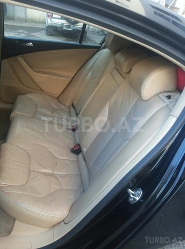 Volkswagen Passat 2005, 270,000 km - 2.0 l - Bakı