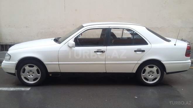 Mercedes C 200 1994, 436,985 km - 2.2 l - Bakı