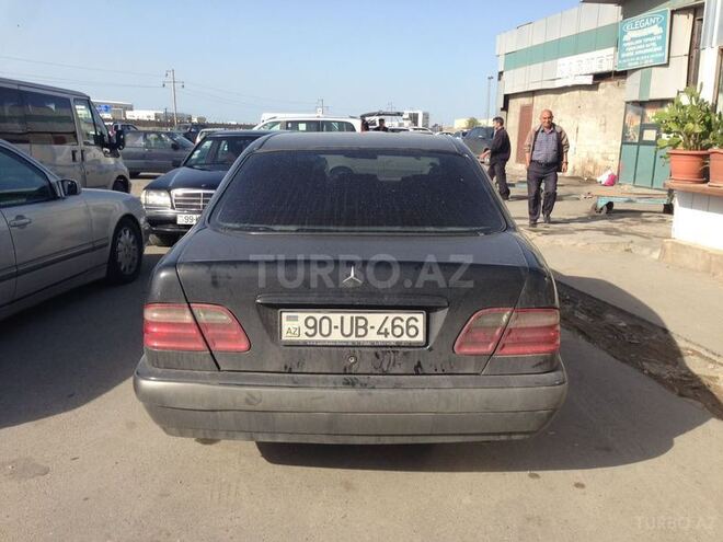 Mercedes E 240 1998, 173,000 km - 2.4 л - Bakı