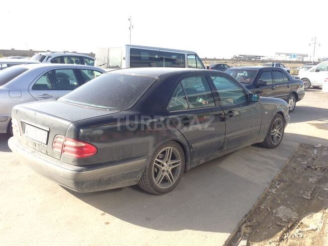 Mercedes E 240 1998, 173,000 km - 2.4 л - Bakı