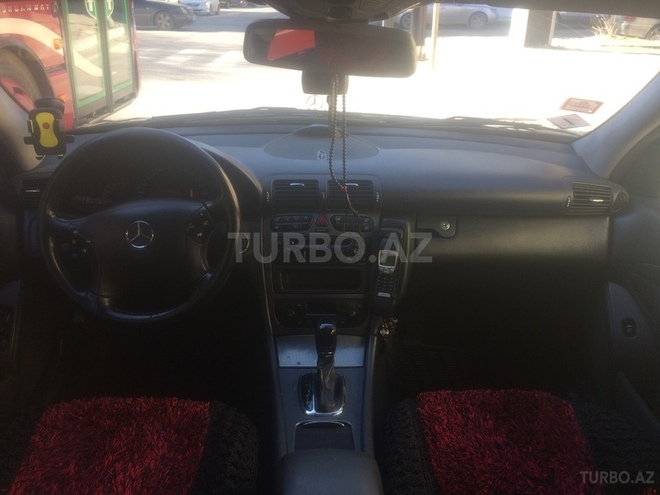 Mercedes C 200 2001, 299,000 km - 2.0 л - Bakı