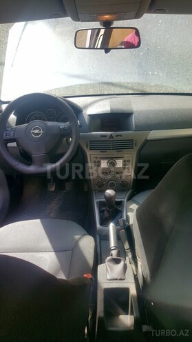 Opel Astra 2006, 214,000 km - 1.9 l - Bakı