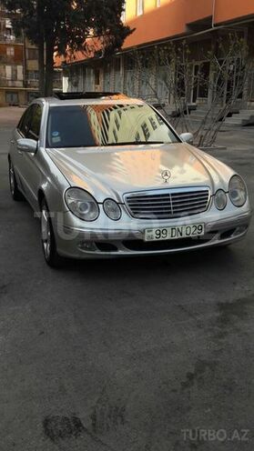 Mercedes E 220 2002, 330,000 km - 2.2 l - Bakı