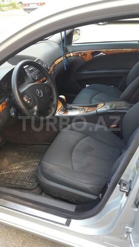 Mercedes E 220 2002, 330,000 km - 2.2 l - Bakı