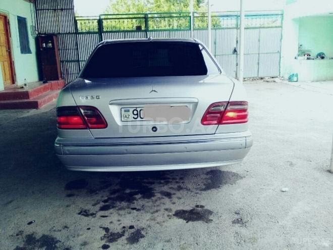 Mercedes E 320 2000, 250,000 km - 3.2 л - Ağdam