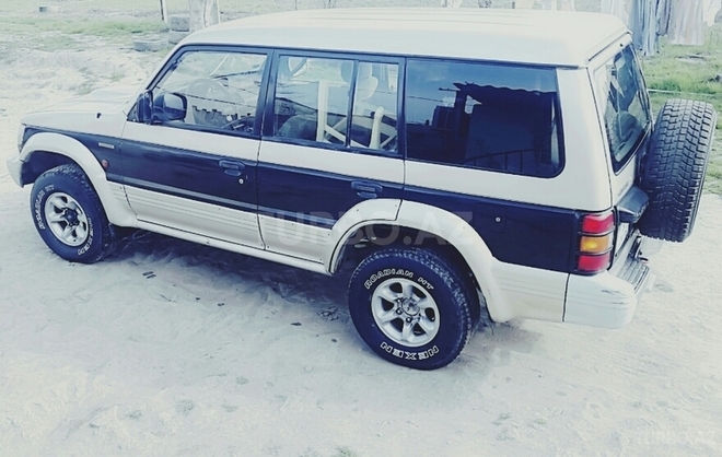 Mitsubishi Pajero 1996, 220,000 km - 2.8 l - Bakı