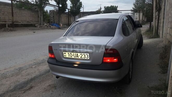 Opel Vectra 1996, 257,000 km - 1.6 l - Bakı