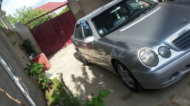 Mercedes E 280 1999, 217,853 km - 2.8 l - Bakı