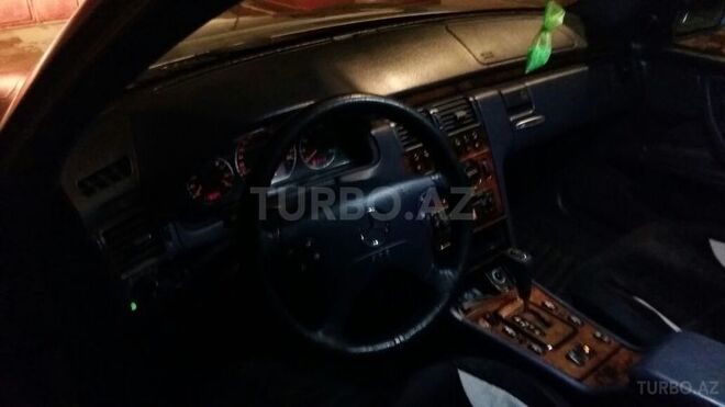 Mercedes E 280 1999, 217,853 km - 2.8 l - Bakı