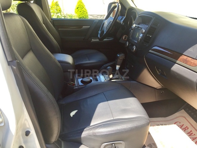 Mitsubishi Pajero 2013, 71,000 km - 3.5 l - Bakı