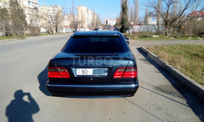 Mercedes E 280 1999, 375,000 km - 2.8 l - Bakı