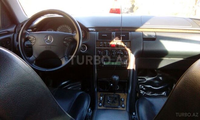 Mercedes E 280 1999, 375,000 km - 2.8 l - Bakı