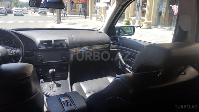 BMW 525 2002, 300,000 km - 2.5 л - Bakı