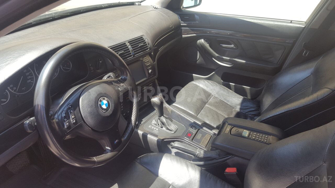 BMW 525 2002, 300,000 km - 2.5 л - Bakı