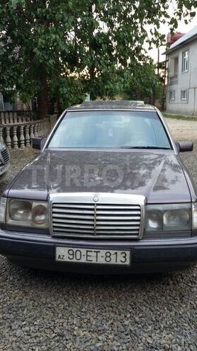 Mercedes E 220 1992, 125,654 km - 2.2 l - Masallı