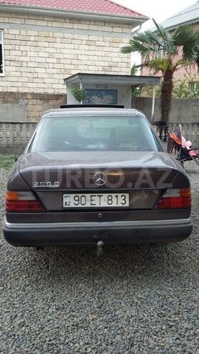 Mercedes E 220 1992, 125,654 km - 2.2 l - Masallı