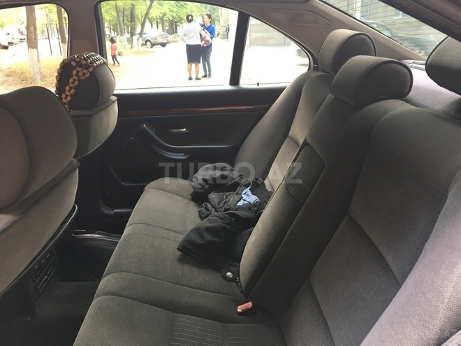 BMW 523 1996, 170,000 km - 2.5 l - Sumqayıt