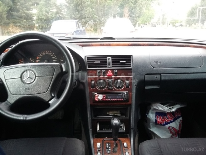 Mercedes C 200 1999, 269,800 km - 2.0 l - Bakı