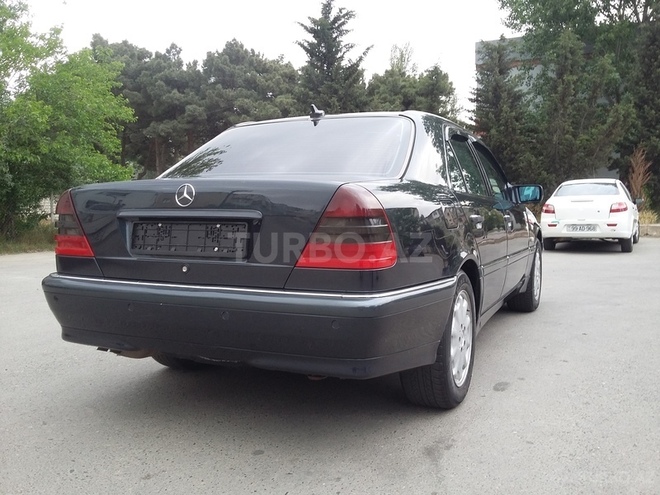 Mercedes C 200 1999, 269,800 km - 2.0 l - Bakı