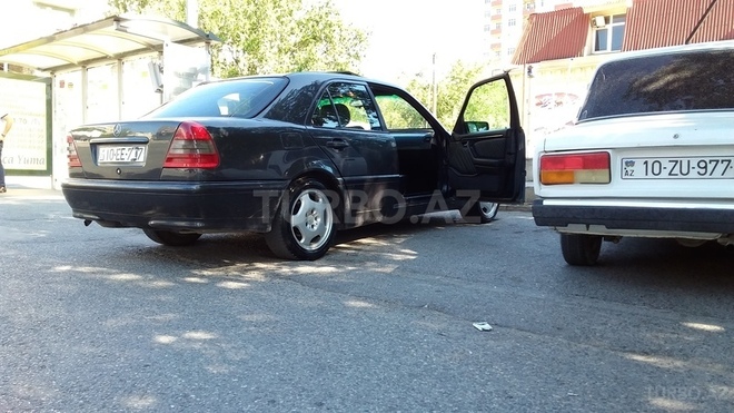 Mercedes C 200 1997, 300,000 km - 2.0 l - Bakı