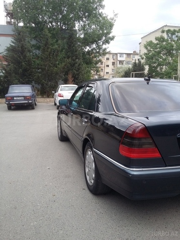 Mercedes C 200 1999, 269,800 km - 2.0 l - Bakı