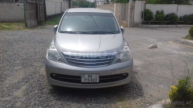 Nissan Tiida 2004, 180,000 km - 1.6 л - Bakı