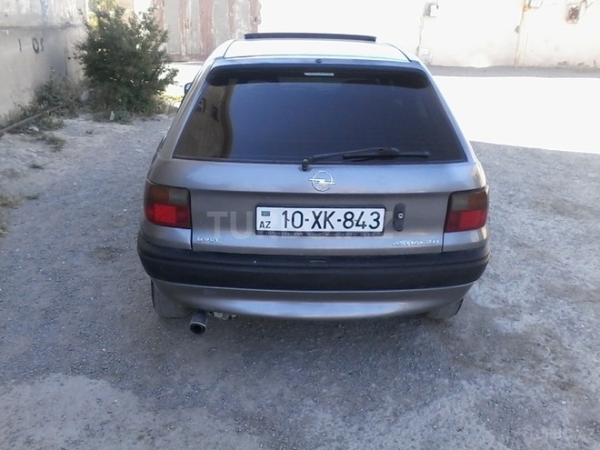 Opel Astra 1993, 300,000 km - 1.4 l - Bakı