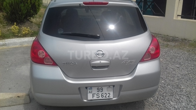 Nissan Tiida 2004, 180,000 km - 1.6 л - Bakı