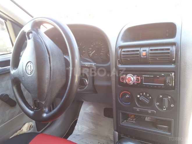 Opel Astra 1999, 1,198,110 km - 2.0 л - Bakı