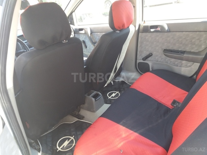 Opel Astra 1999, 1,198,110 km - 2.0 л - Bakı