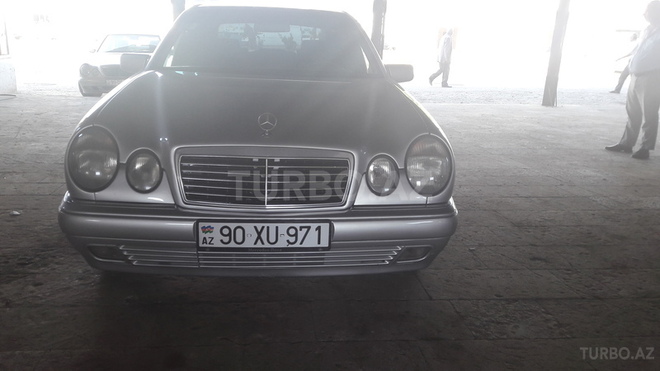 Mercedes E 220 1998, 350,000 km - 2.2 l - Masallı