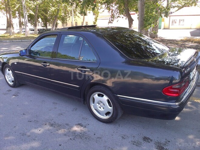 Mercedes E 240 1999, 220,000 km - 2.4 л - Mingəçevir