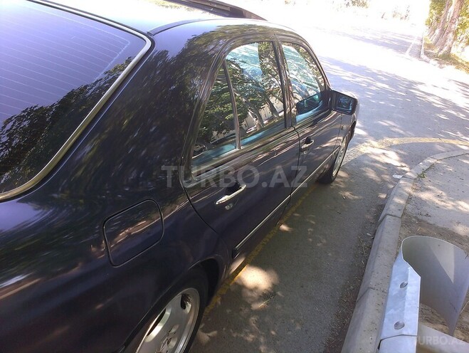 Mercedes E 240 1999, 220,000 km - 2.4 л - Mingəçevir