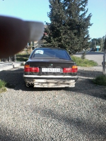 BMW 535 1990, 401,226 km - 3.5 l - Lənkəran